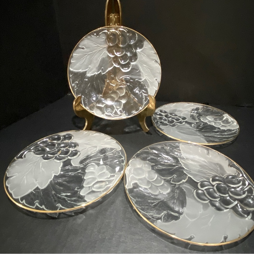VTG KIG Clear Frosted Glass Salad Plates (4) Grapevine Leaf Gold Rim Indonesia
